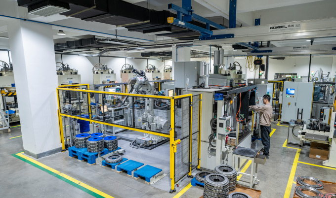 Ligne de production automatis&eacute;e des m&eacute;canismes d'embrayage